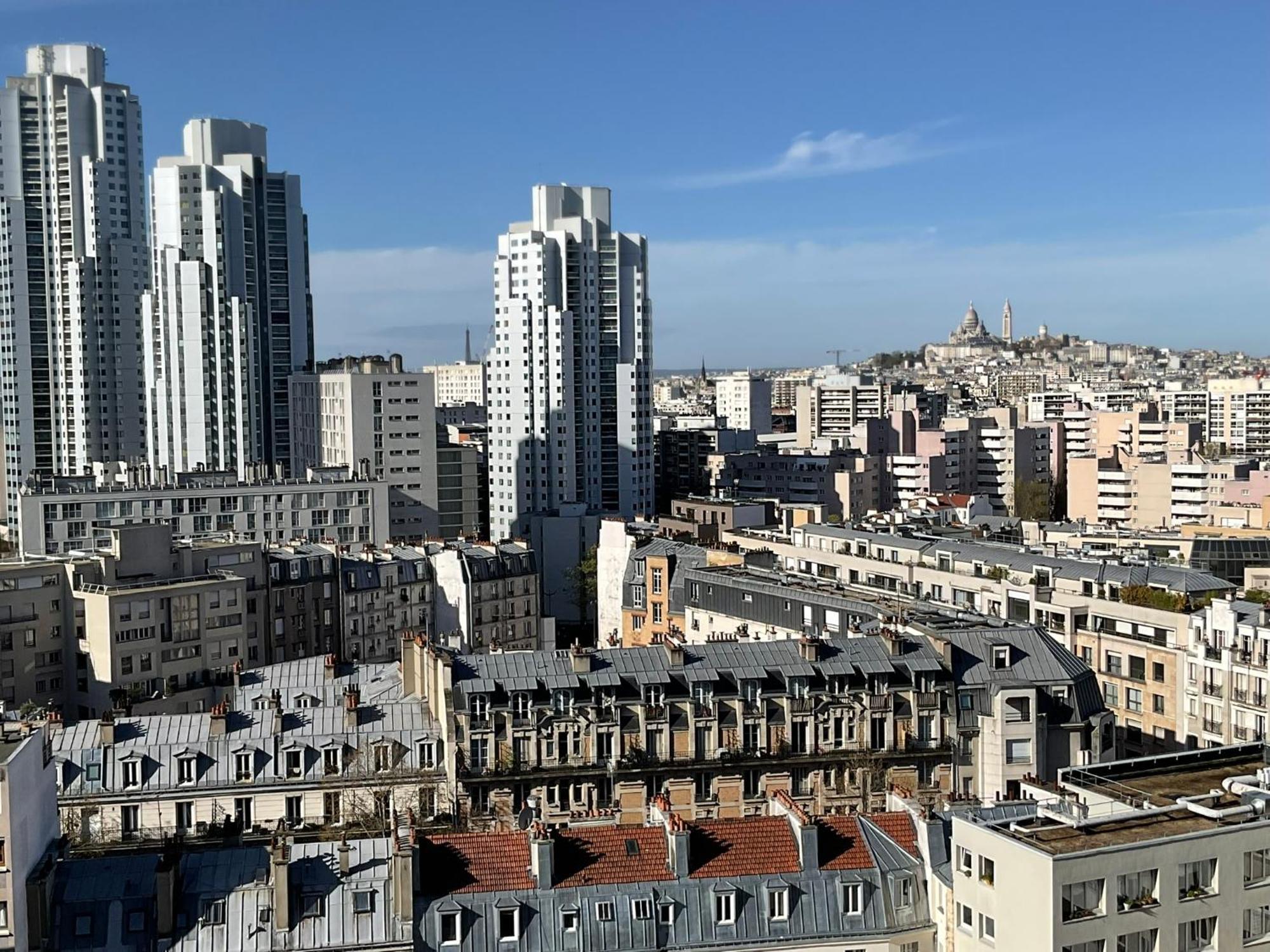 Apartment Chic Parisian Sacre Coeur Views