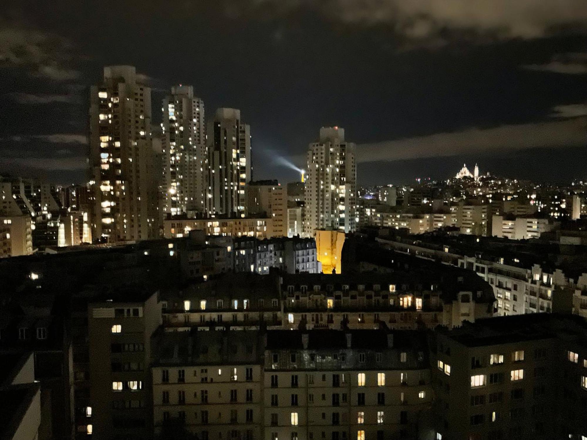 Chic Parisian Sacre Coeur Views *